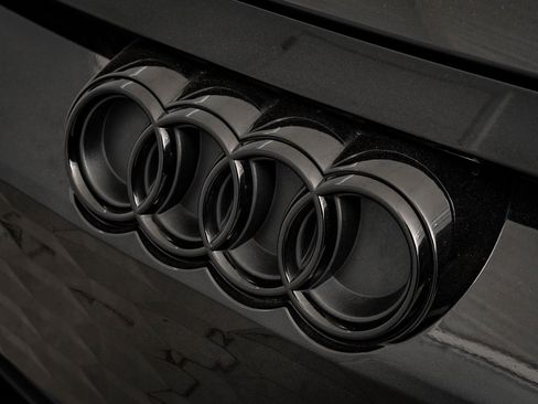 Used 2022 Audi RS e-tron GT w/ Carbon Performance Package image 15