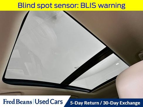 Used 2016 Lincoln MKX Reserve w/ Climate Package image 27