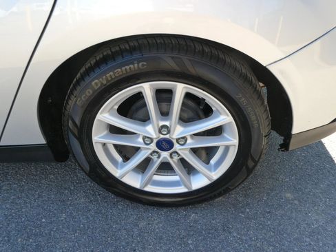 Used 2016 Ford Focus SE image 31