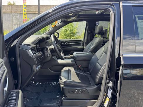 Used 2023 GMC Yukon XL Denali AWD/4WD image 20
