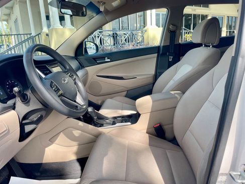 Used 2017 Hyundai Tucson SE image 11