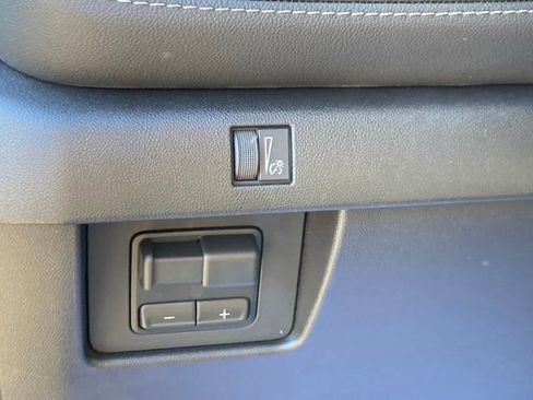 New 2026 Chevrolet Colorado LT w/ LT Convenience Package AWD/4WD image 13