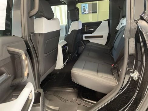New 2025 GMC Hummer EV 2X AWD/4WD image 32