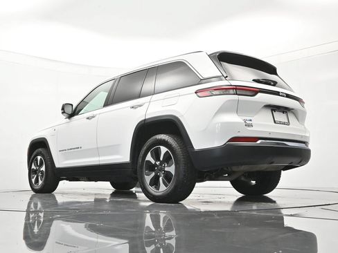 Used 2024 Jeep Grand Cherokee Limited 4xe AWD/4WD image 45