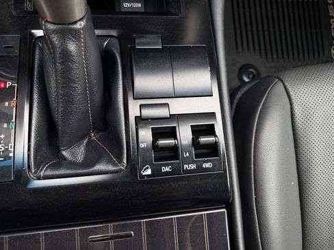 Used 2020 Lexus GX 460 Premium w/ Premium Package image 43