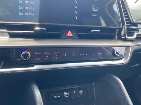 Certified 2023 Kia Sportage EX FWD image 25