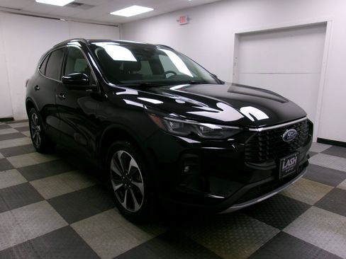 Used 2024 Ford Escape Platinum AWD/4WD image 14