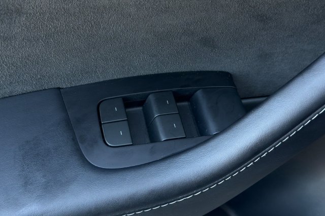 Used 2023 Tesla Model 3 Standard Range RWD image 12