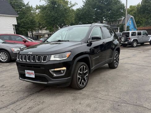 Used 2018 Jeep Compass Limited w/ Navigation Group AWD/4WD image 2