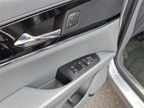 Certified 2022 Lincoln Nautilus Reserve image 14