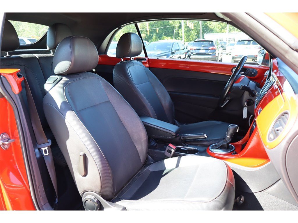 Used 2019 Volkswagen Beetle 2.0T FWD image 19