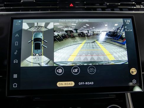 Used 2023 Land Rover Range Rover Sport SE image 39