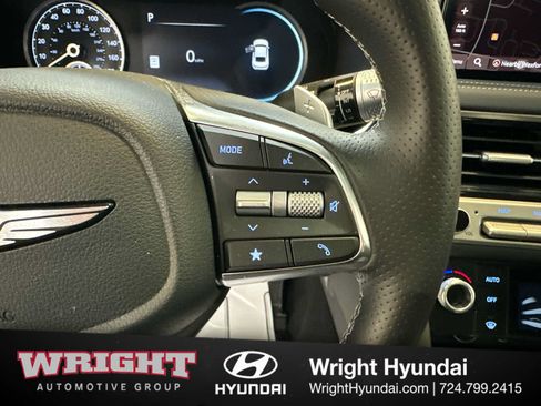 Used 2025 Genesis G70 2.5T AWD/4WD image 21