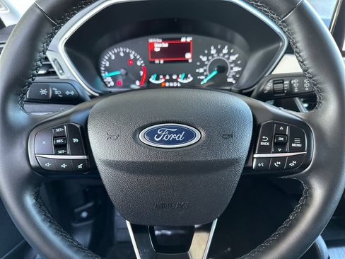 Certified 2022 Ford Escape SE w/ SE Sport Appearance Package image 23