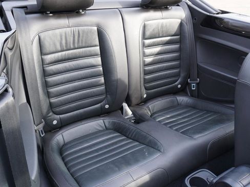 Used 2014 Volkswagen Beetle R-Line image 22