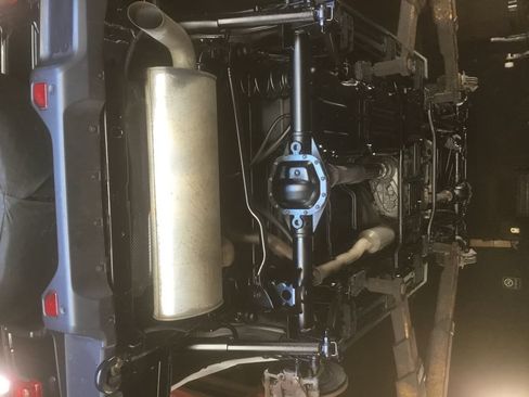 Used 2018 Jeep Wrangler Unlimited Sahara w/ Dual Top Group AWD/4WD image 6