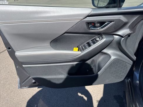 Used 2024 Subaru Crosstrek 2.5i Limited w/ Crosstrek Mirror Package AWD/4WD image 18