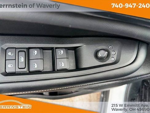 Used 2025 Jeep Grand Cherokee Laredo X image 14