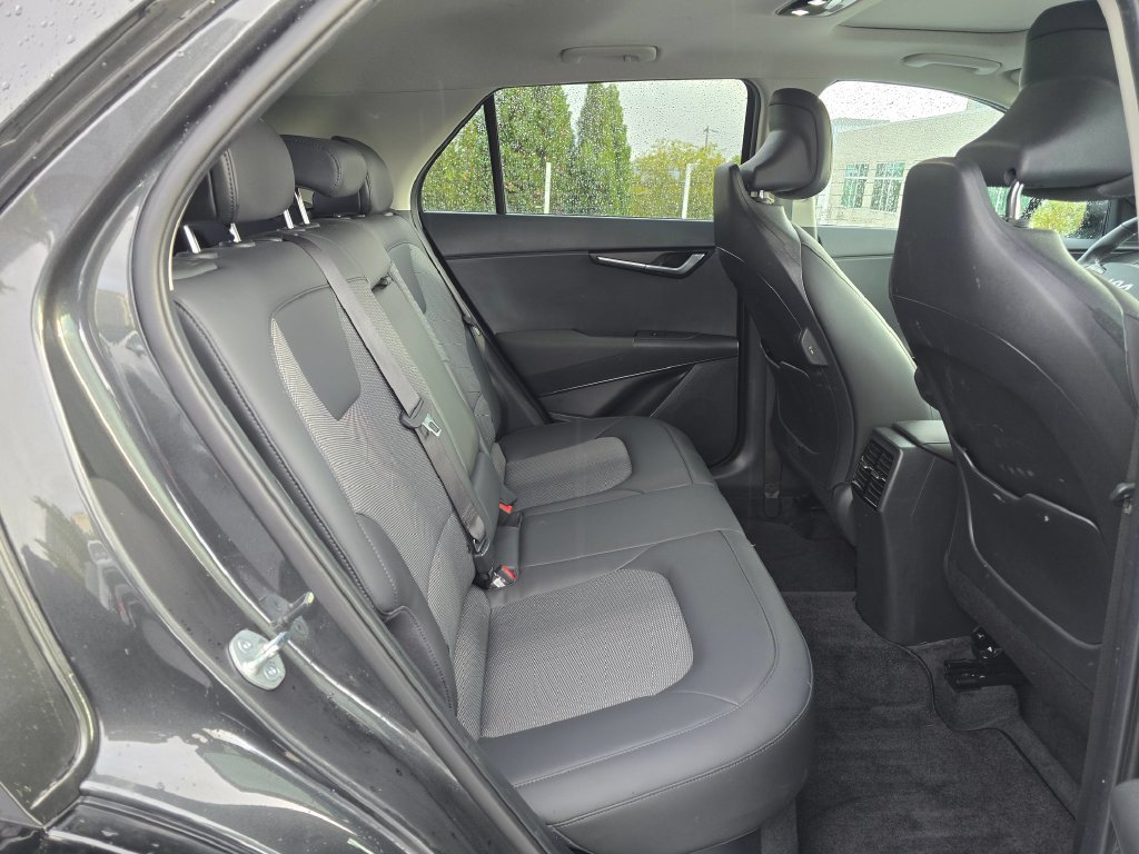 Certified 2024 Kia Niro EX Touring FWD image 13
