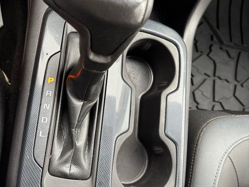 Used 2017 Chevrolet Colorado Z71 image 30