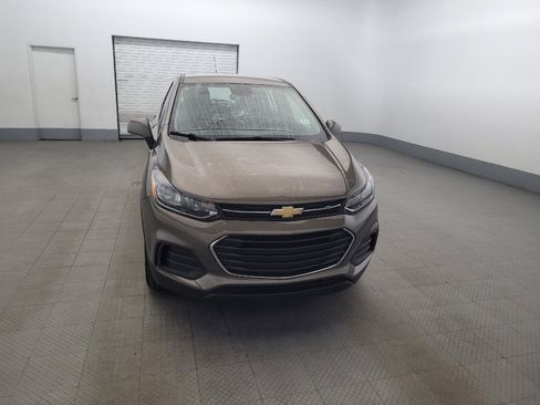 Used 2021 Chevrolet Trax LS AWD/4WD image 14