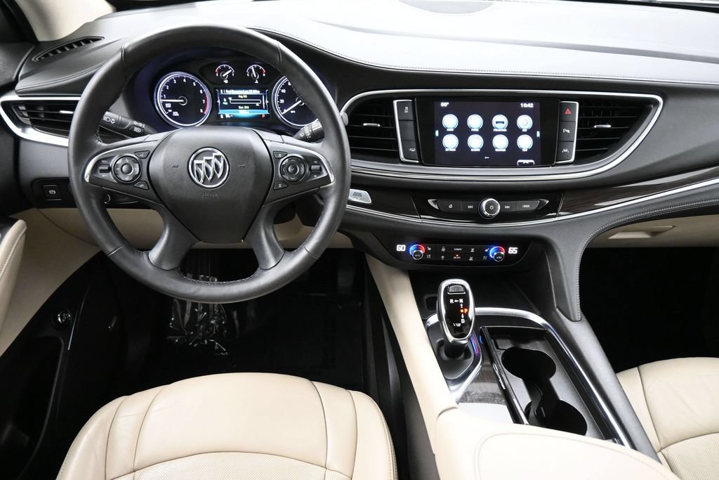 Used 2018 Buick Enclave Premium w/ Experience Buick Package FWD image 6