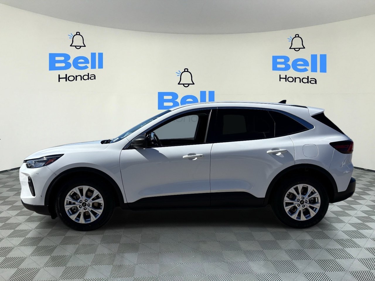 Used 2023 Ford Escape Active FWD image 2