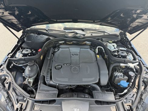 Used 2014 Mercedes-Benz E 350 4MATIC Sedan image 11