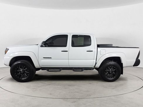 Used 2013 Toyota Tacoma PreRunner w/ SR5 Pkg RWD image 2