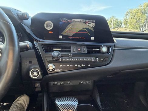 Used 2023 Lexus ES 350 w/ Premium Package FWD image 10