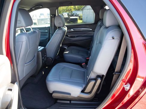 Used 2024 Buick Enclave Premium image 21