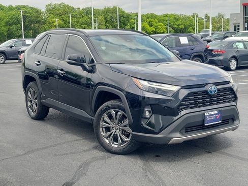 Used 2022 Toyota RAV4 Limited AWD/4WD image 34