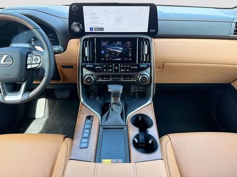 New 2026 Lexus LX 600 4WD w/ Luxury Package image 20