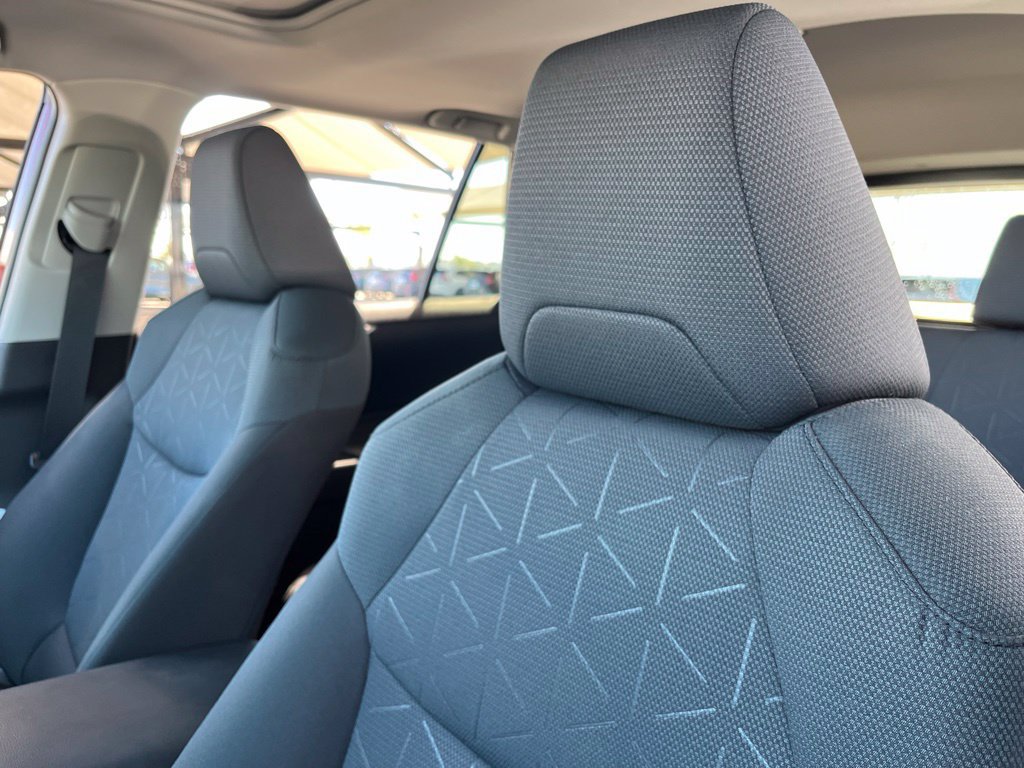 Used 2025 Toyota RAV4 XLE w/ Convenience Package AWD/4WD image 25