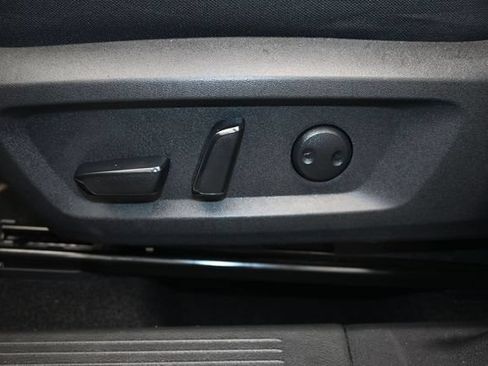 Used 2025 Nissan Rogue SV AWD/4WD image 7