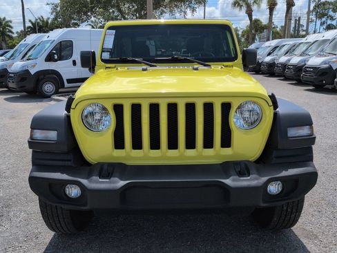 Used 2023 Jeep Wrangler Sport AWD/4WD image 3