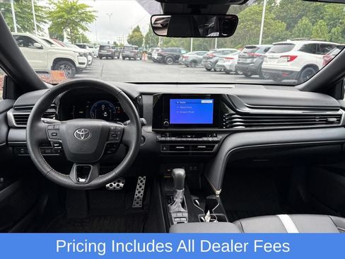 Used 2025 Toyota Camry SE w/ Convenience Package AWD/4WD image 8