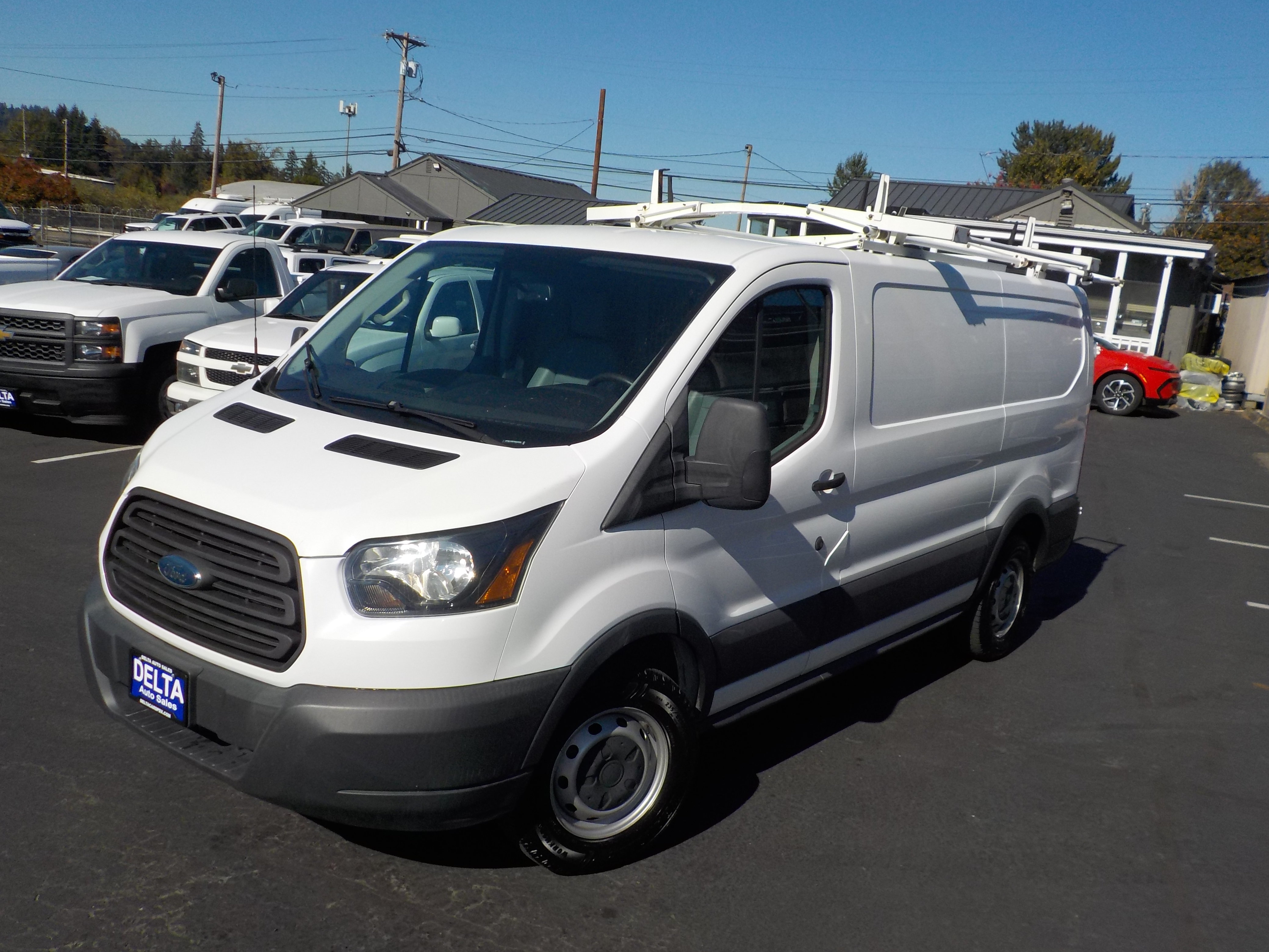 Used 2015 Ford Transit 150 130 Low Roof RWD image 4
