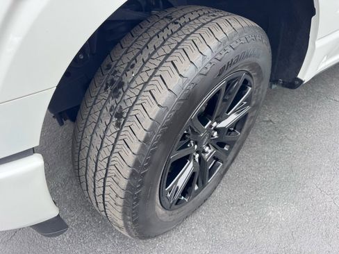 Used 2024 Ford F150 Platinum w/ Equipment Group 702A High image 3