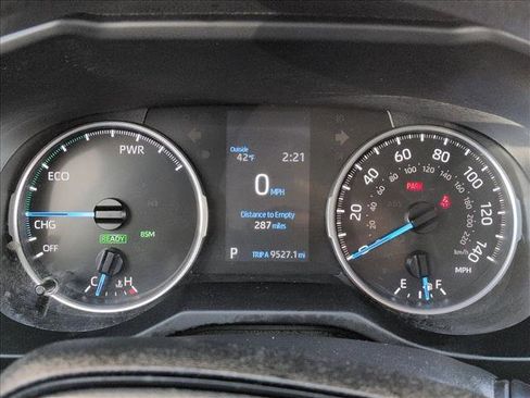 Used 2022 Toyota RAV4 LE image 14