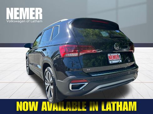 Certified 2023 Volkswagen Taos SE AWD/4WD image 2