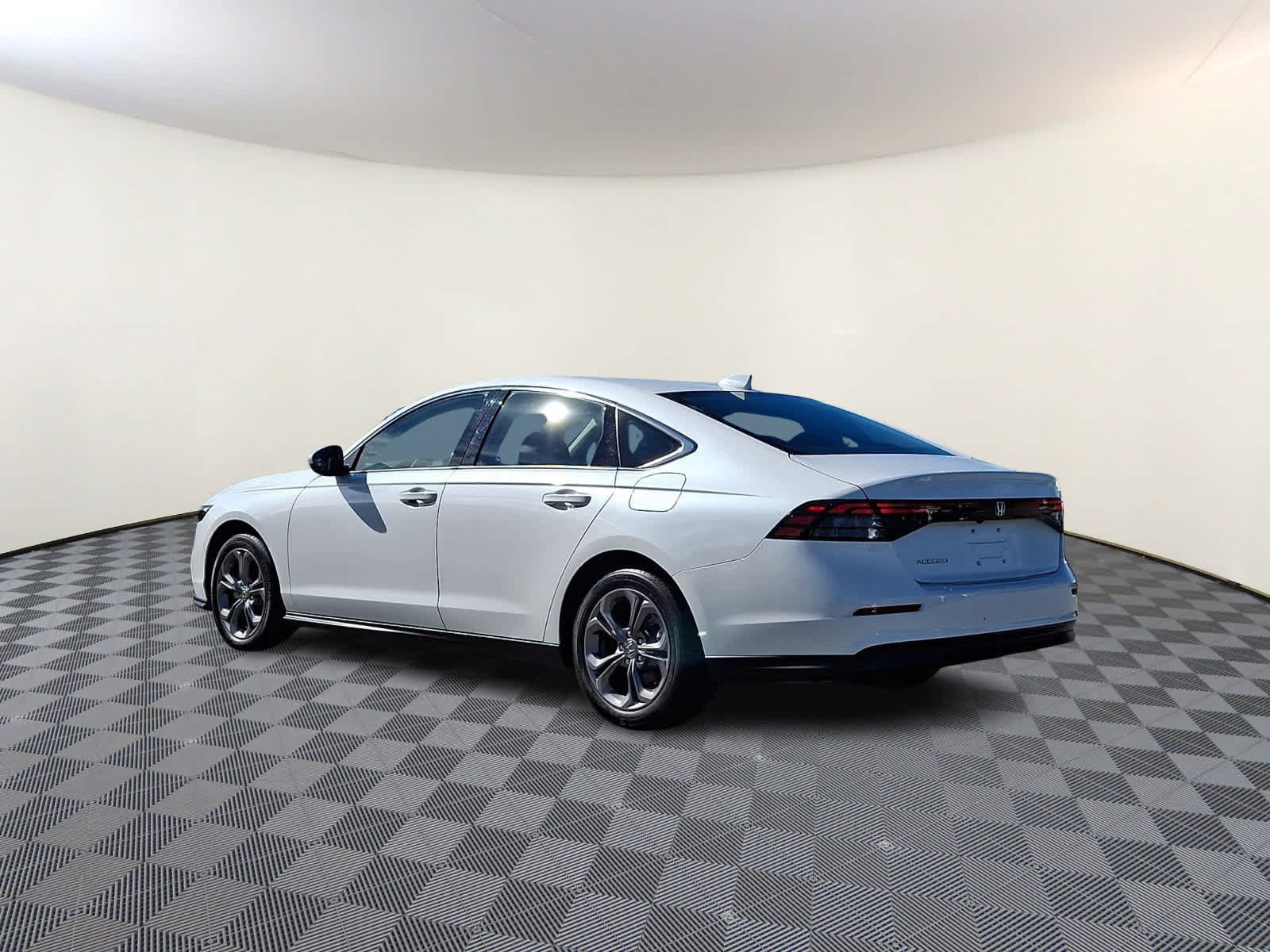 Used 2024 Honda Accord EX image 7