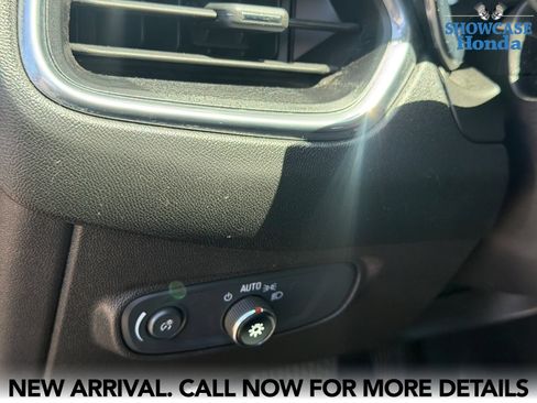 Used 2023 Chevrolet Equinox LT FWD image 10