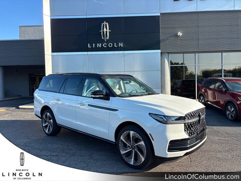 New 2027 Lincoln Navigator L Black Label w/ Black Label Special Edition AWD/4WD image 1