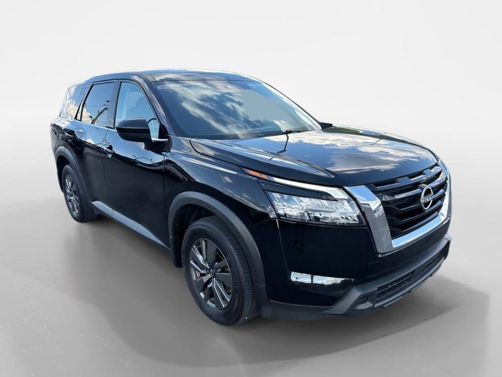 Used 2024 Nissan Pathfinder S FWD image 7