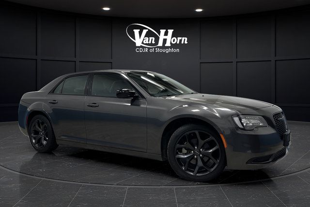Used 2023 Chrysler 300 Touring w/ Sport Appearance Package RWD image 34