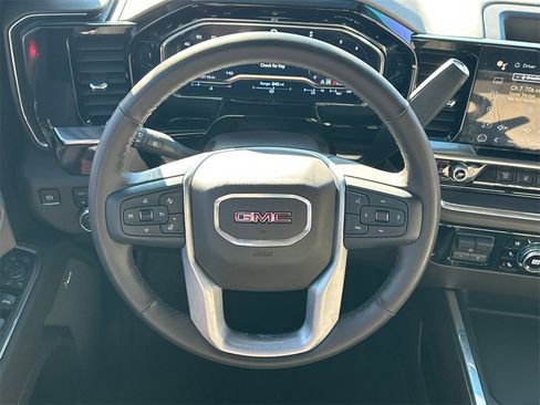 Used 2025 GMC Sierra 2500 SLT w/ SLT Premium Package image 25