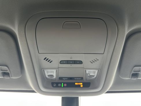 Used 2019 GMC Acadia SLT w/ Black Edition image 18