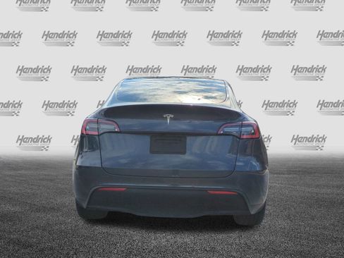 Used 2021 Tesla Model Y 2WD image 9