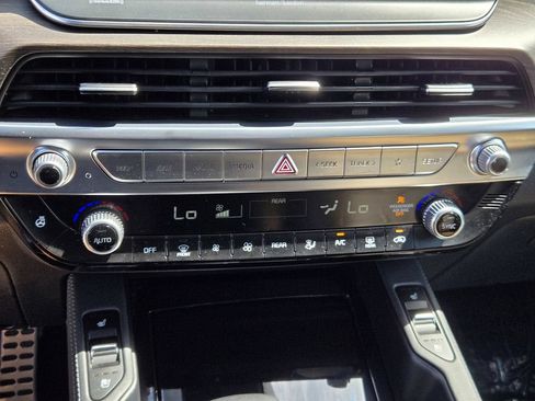 Used 2022 Kia Telluride SX w/ SX Prestige Package AWD/4WD image 19